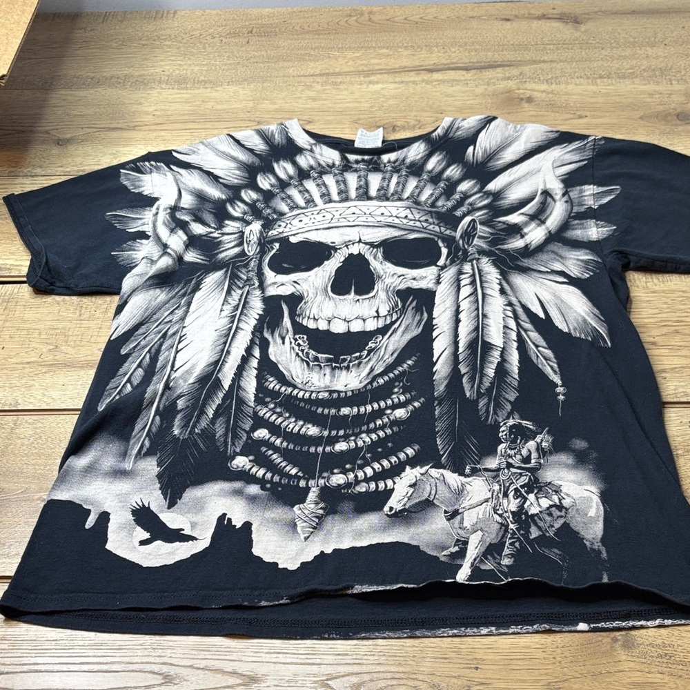 Men’s Vintage Y2K Skull Headdress Black Graphic Tee Size Large